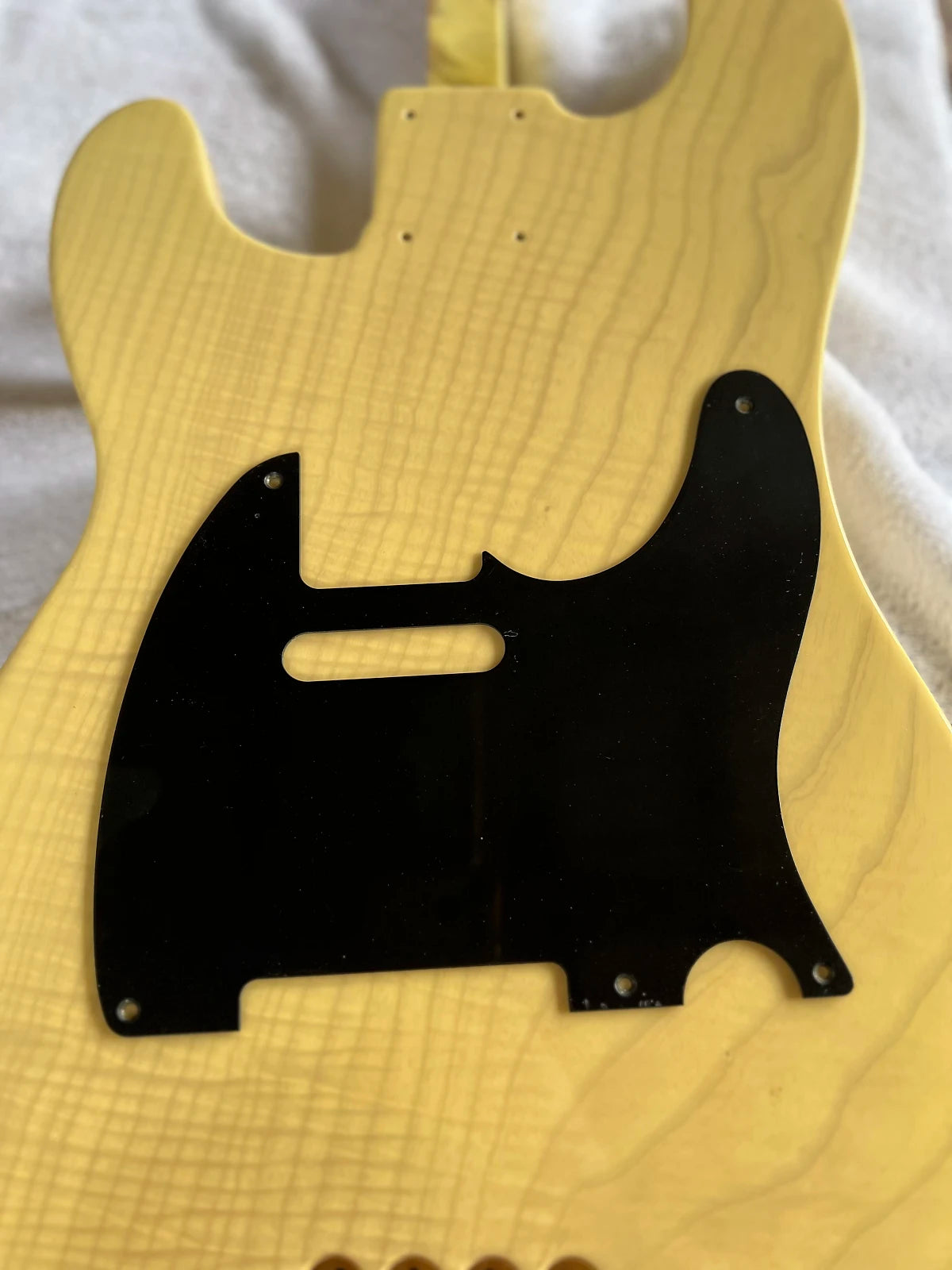 Bakelite Tele or Esquire pickguard (nitro lacquered, light relic)