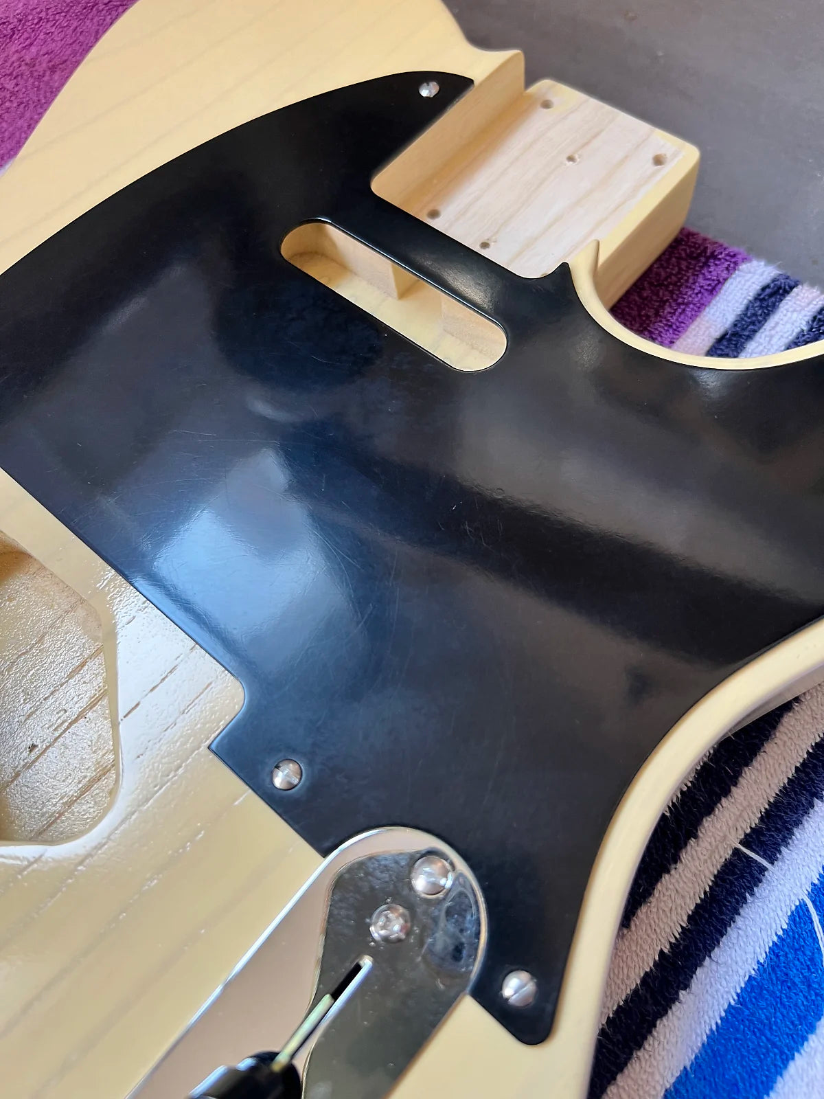 Bakelite Tele or Esquire pickguard (nitro lacquered, light relic)