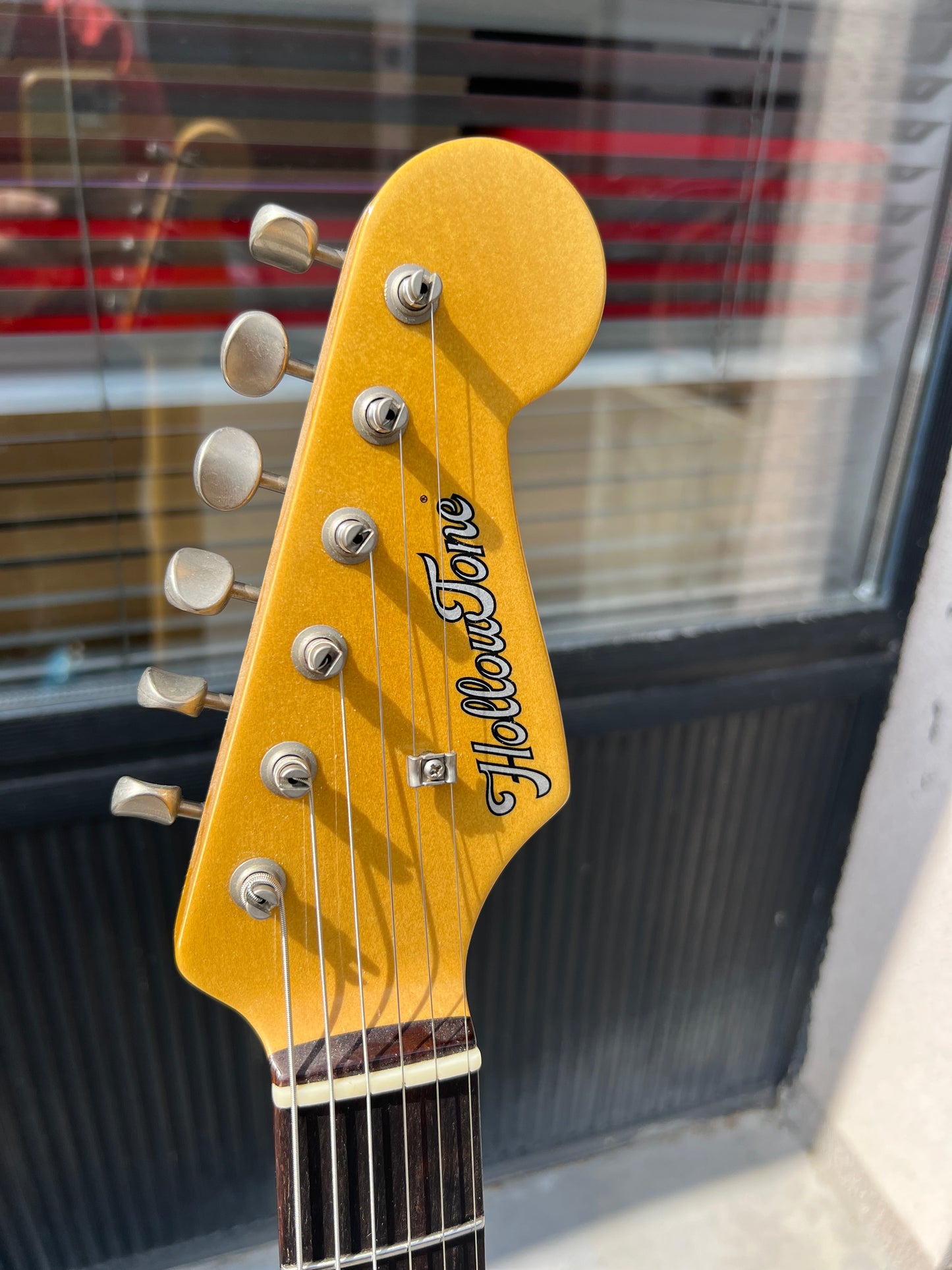Hollowtone Strat (Lake Placid Blue relic)