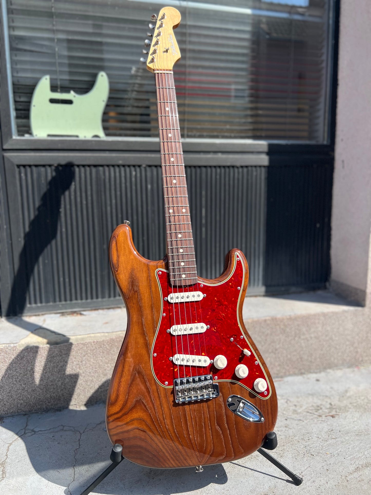 Hollowtone roasted Ash Strat