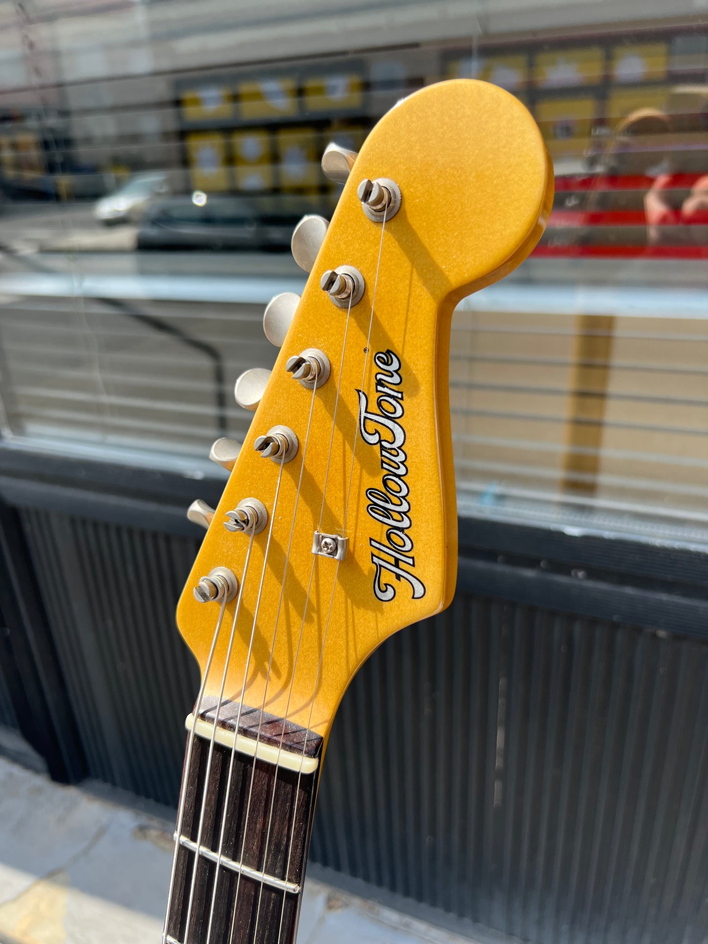 Hollowtone Strat (Lake Placid Blue relic)