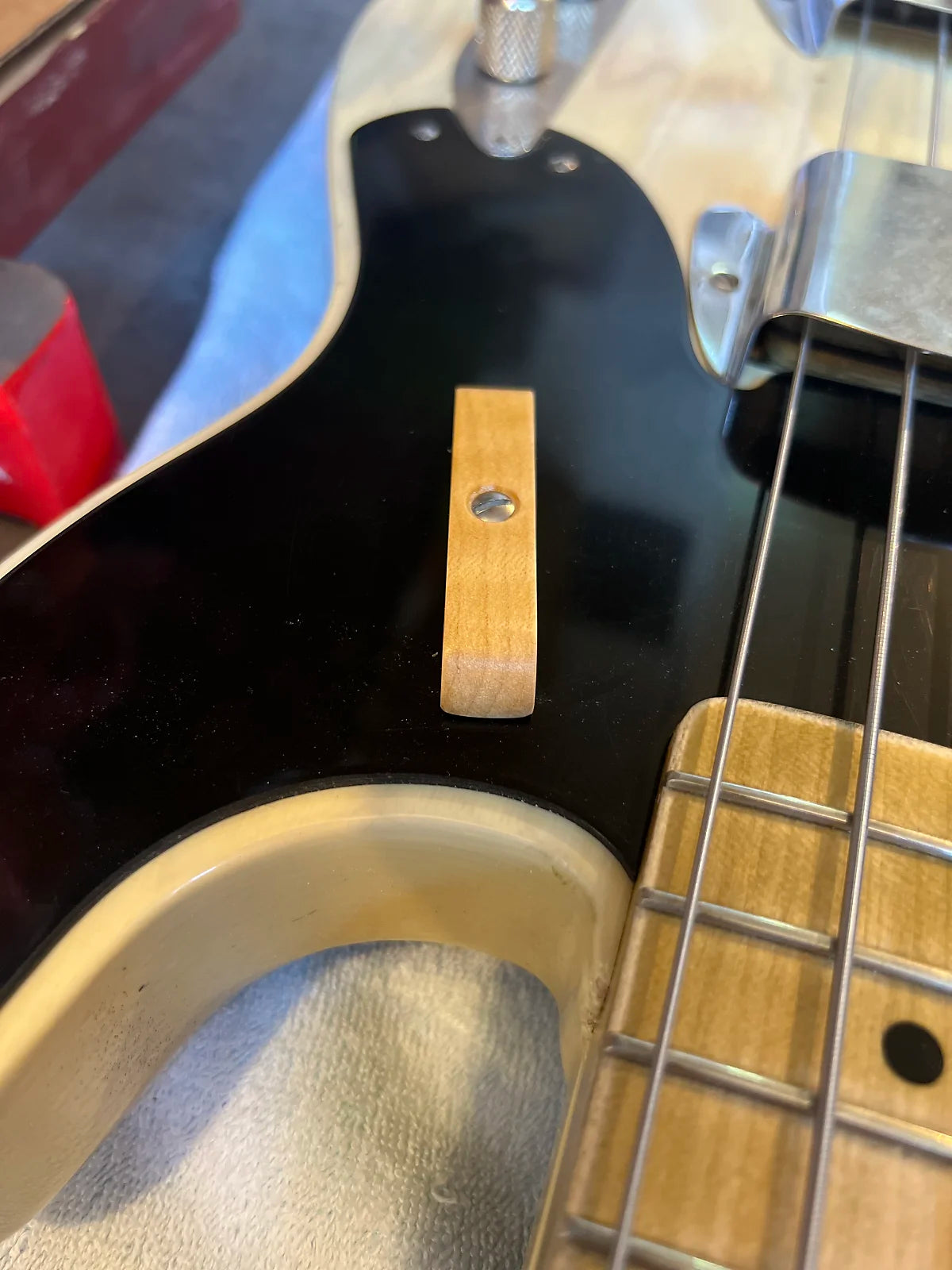 1951 Precision Bass thumb rest replica
