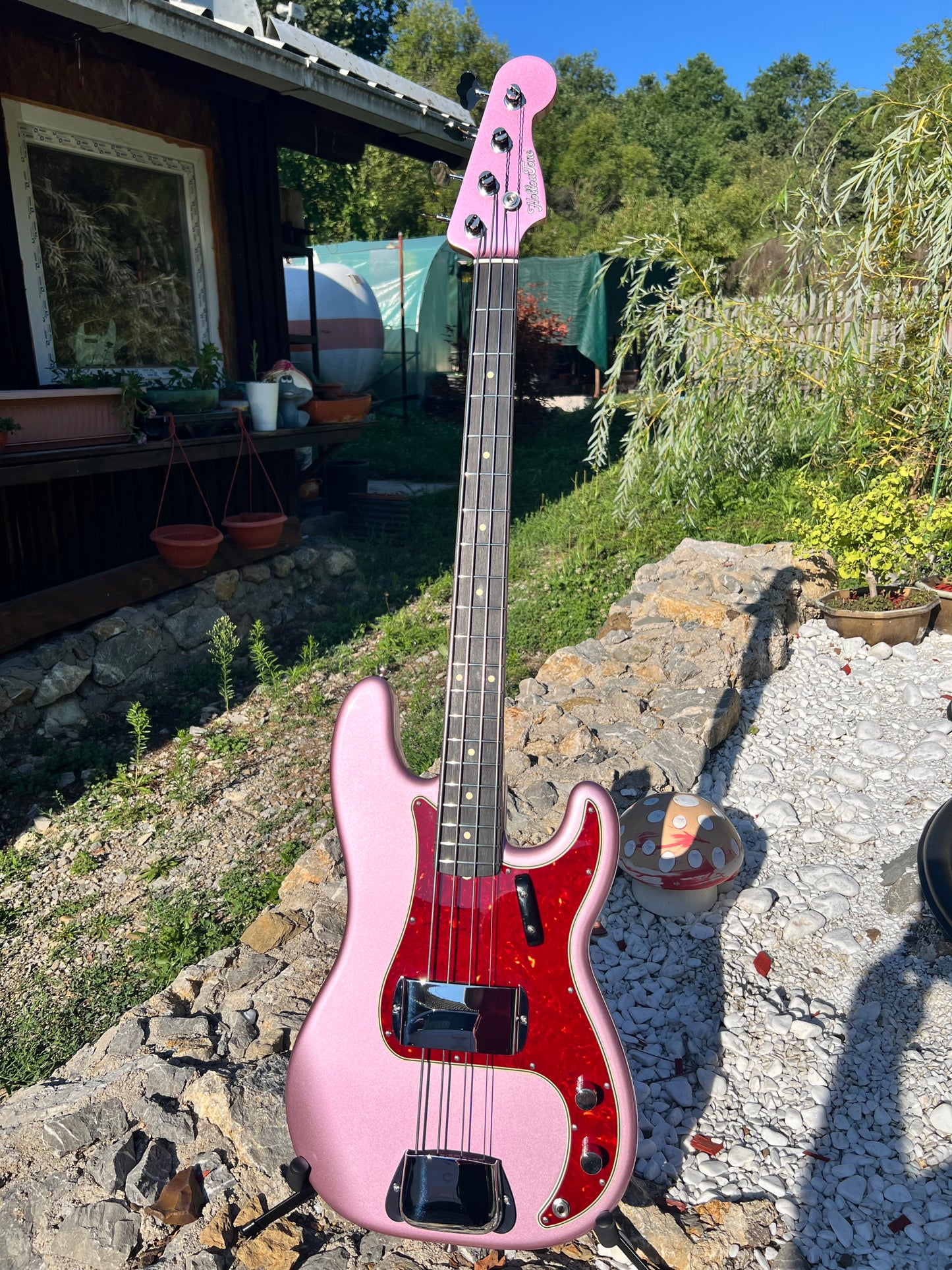 Hollowtone Precision Bass