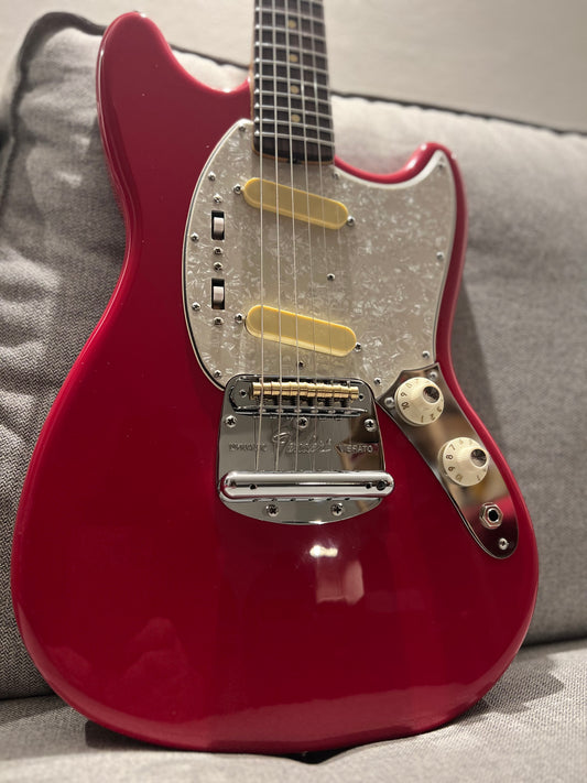 Hollowtone Mustang in Dakota Red