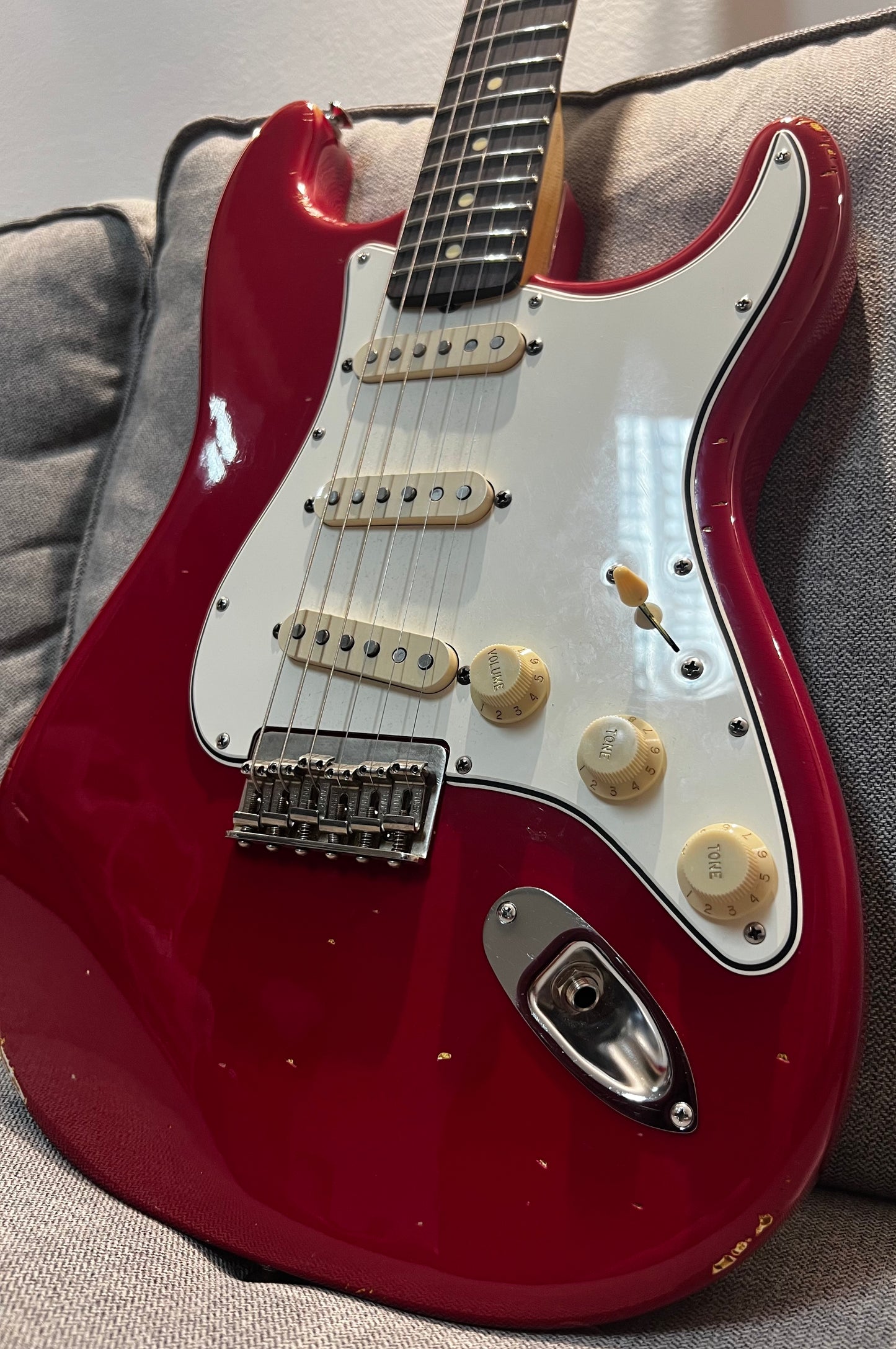 Hollowtone Hardtail Strat in Dakota Red relic