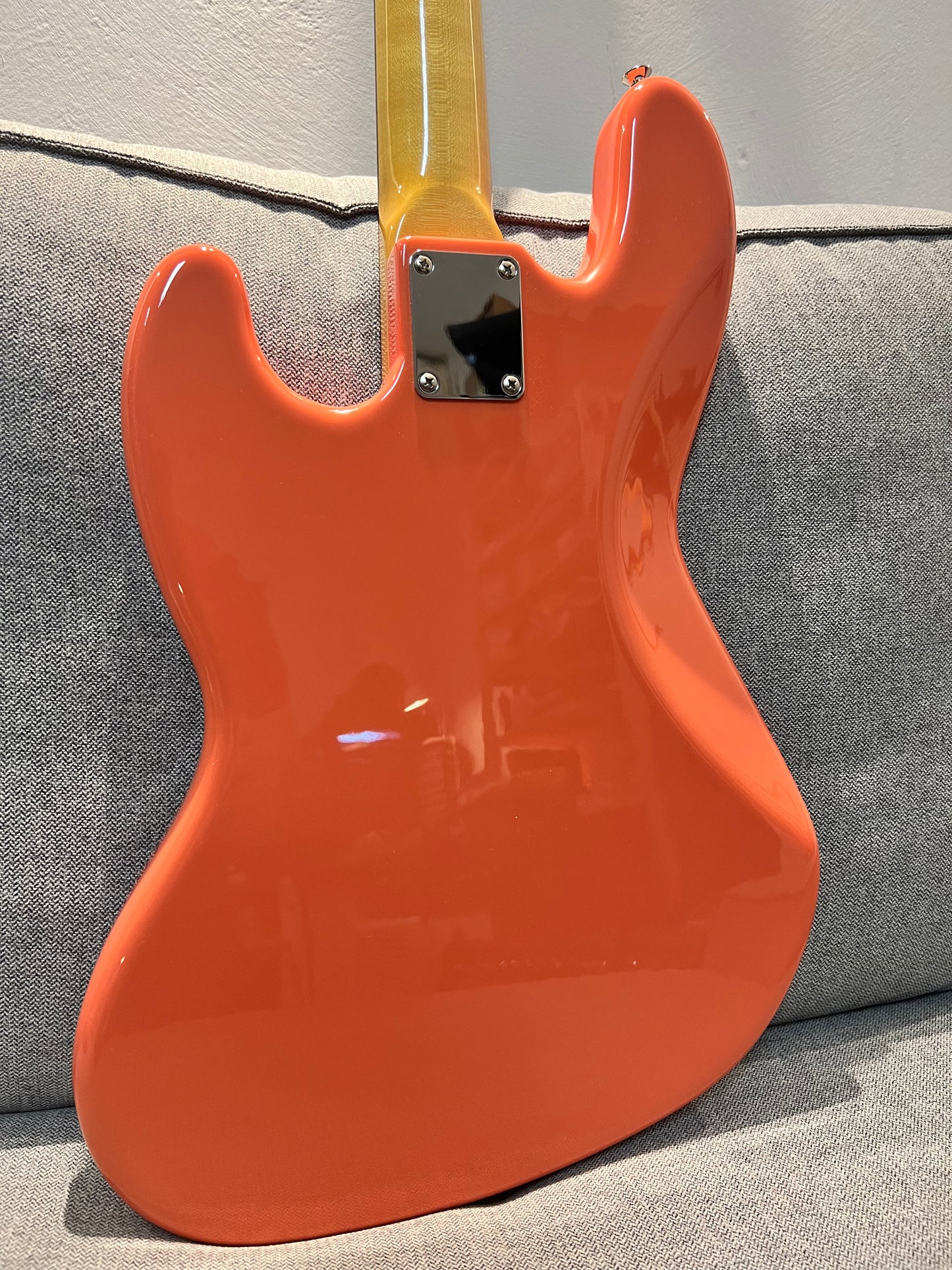 Hollowtone Jazz Bass in Coral Pink