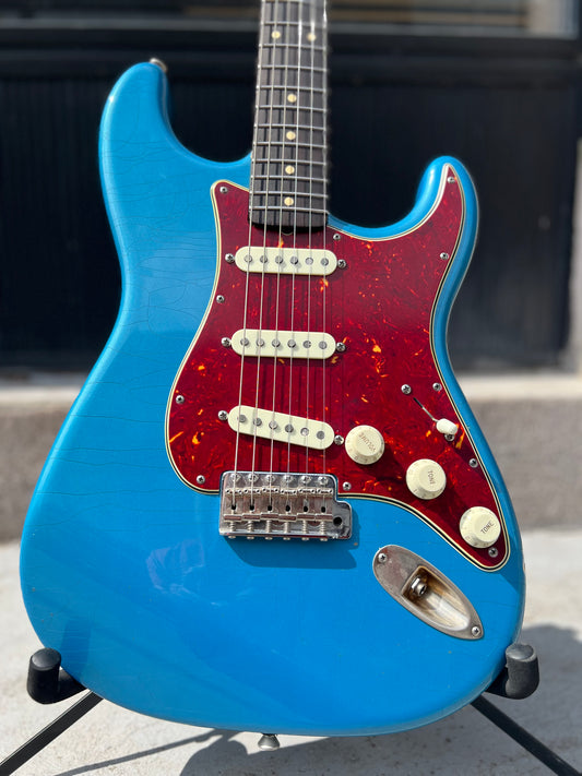 Hollowtone Strat (Lake Placid Blue relic)