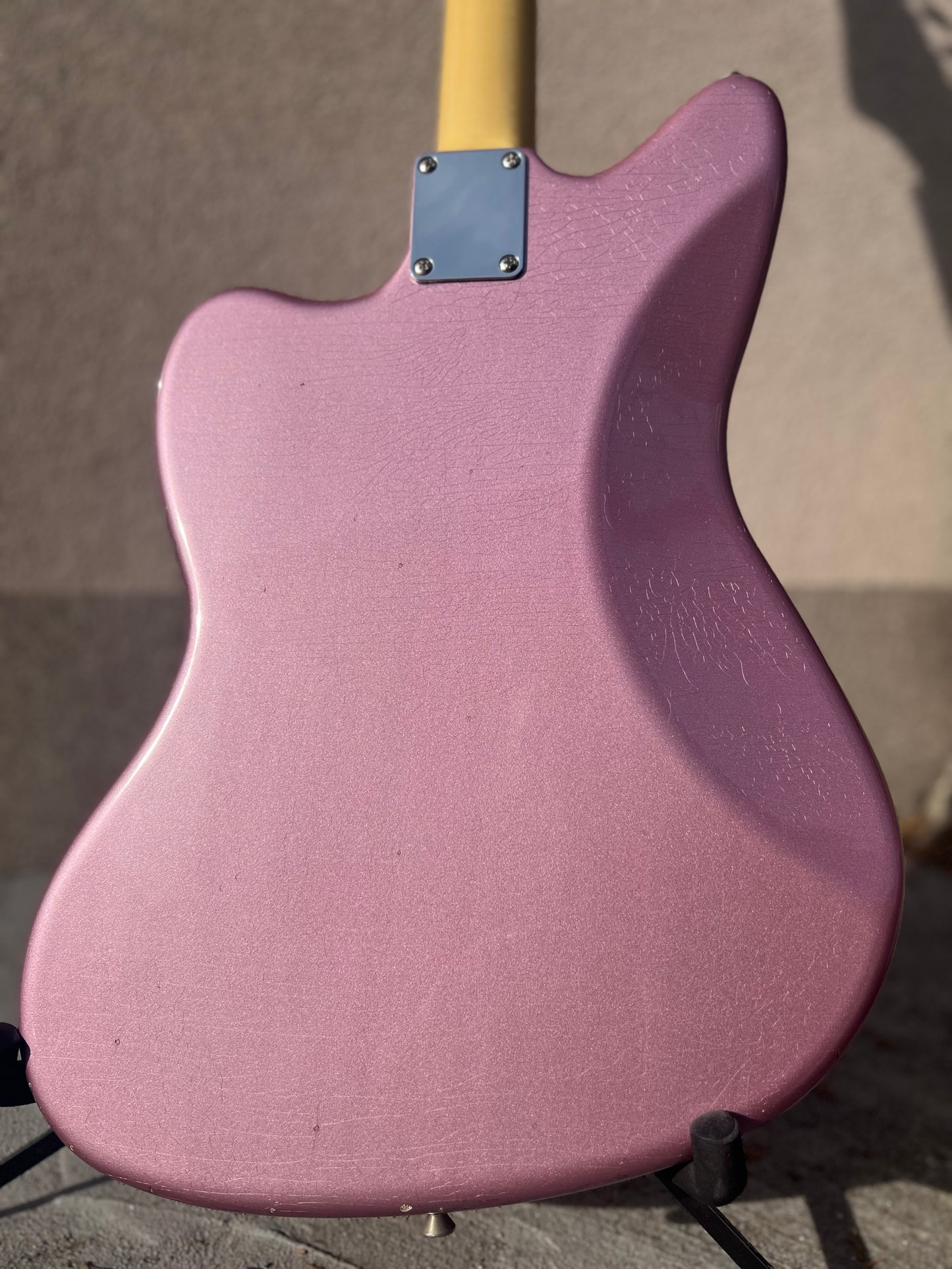 Hollowtone Jazzmaster in Burgundy mist relic