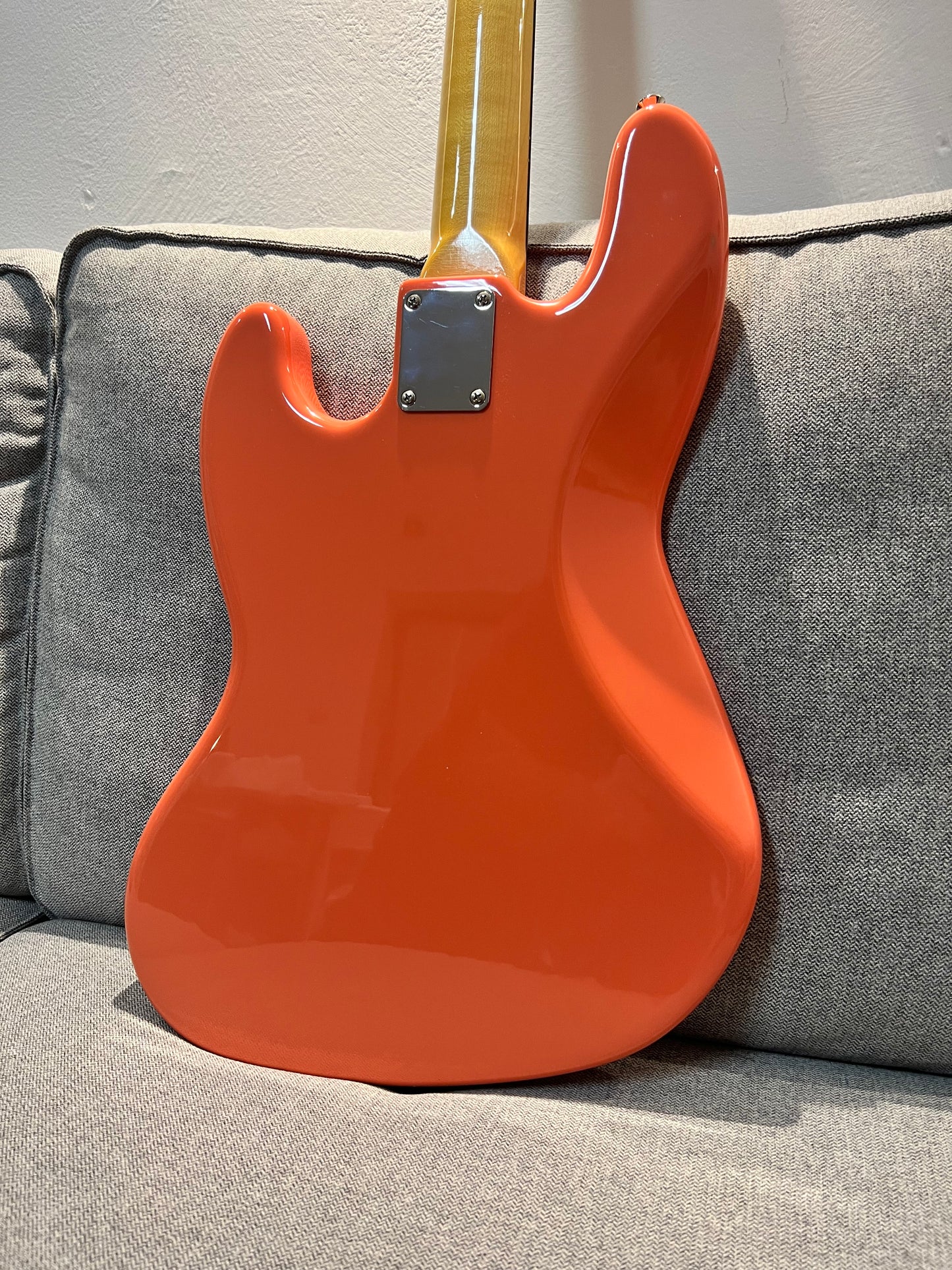 Hollowtone Jazz Bass in Coral Pink