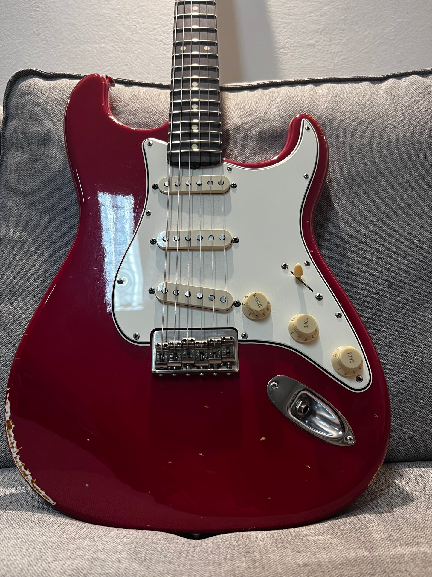 Hollowtone Hardtail Strat in Dakota Red relic