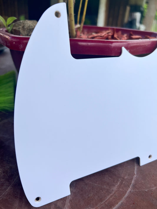 Esquire pickguard - light aging