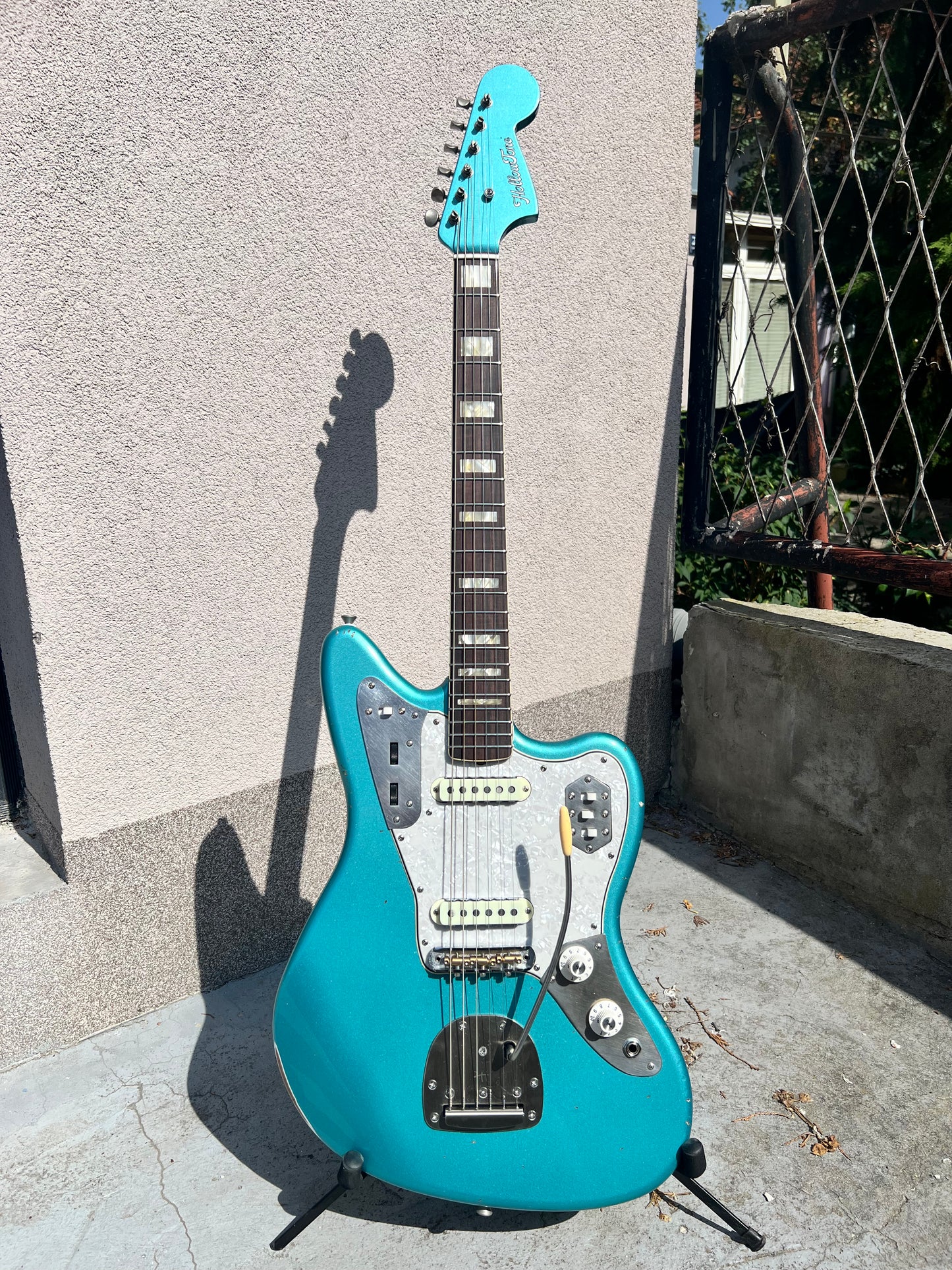 Hollowtone Jaguar (matching neck)